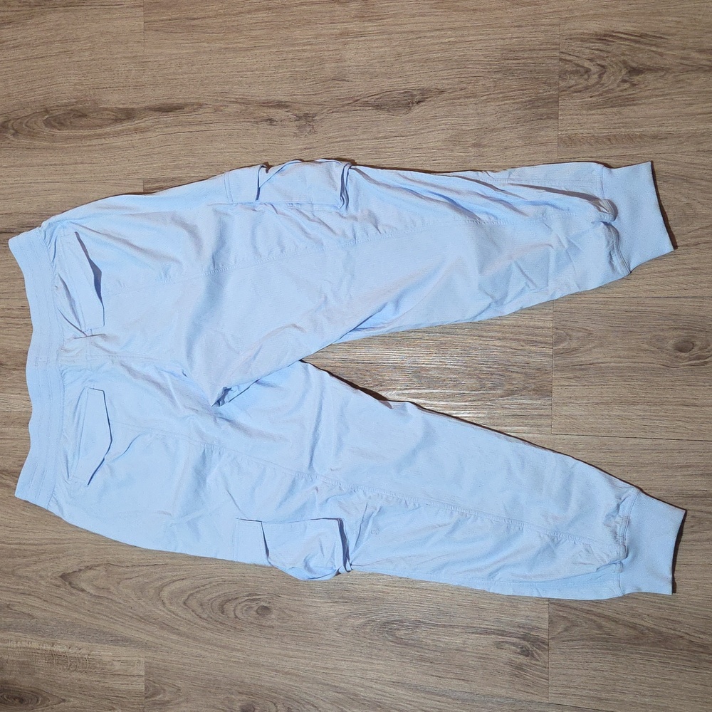 Lululemon Dance Studio Relaxed-Fit Mid-Rise Cargo Jogger *Windmill Size Large - Picture 9 of 16